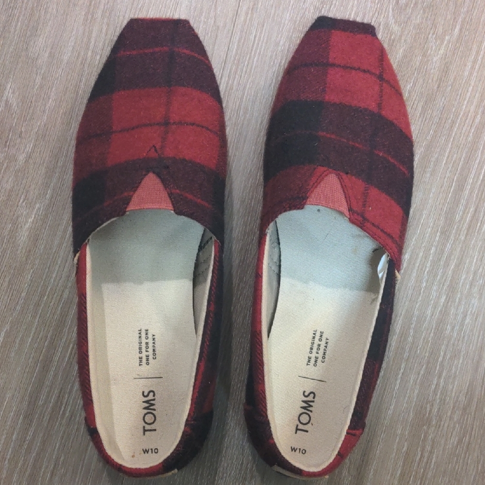 Toms Shoes